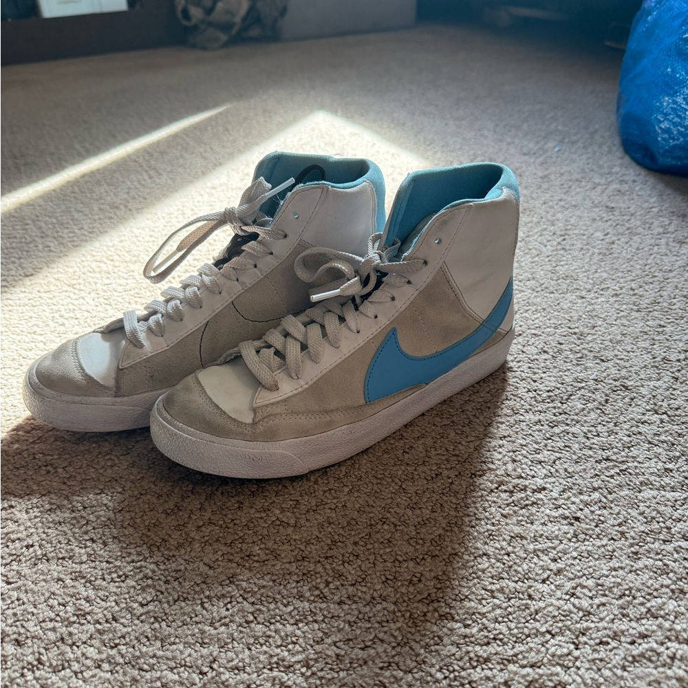 Nike High-Top Blazers with Blue and White Accents
